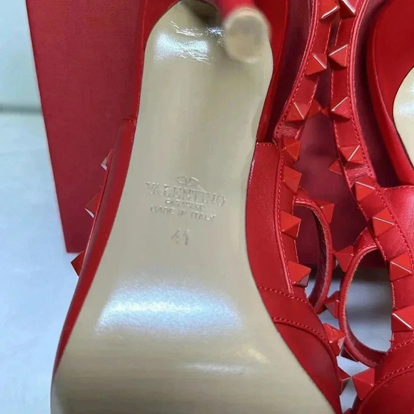 Valentino SZ 11 Red Rockstud heels - Picture 8 of 11